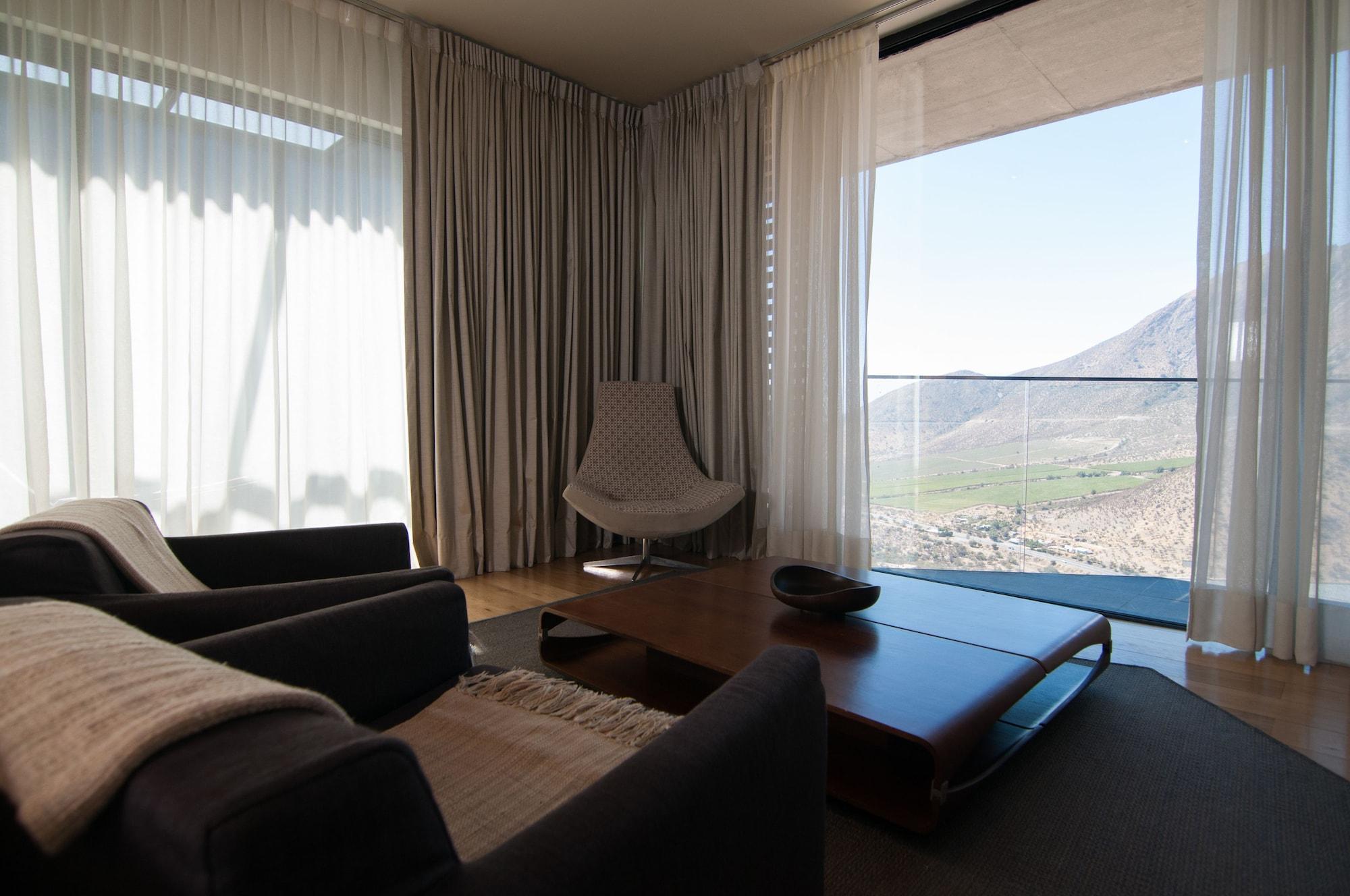 Hotel Enjoy Santiago Catemu Esterno foto