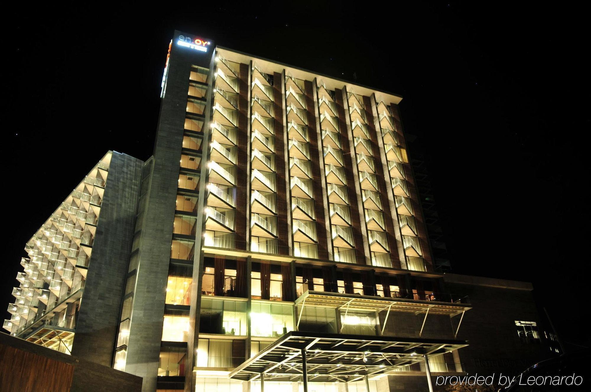 Hotel Enjoy Santiago Catemu Esterno foto